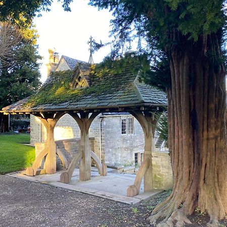 Dove Cottage Bisley  Екстериор снимка