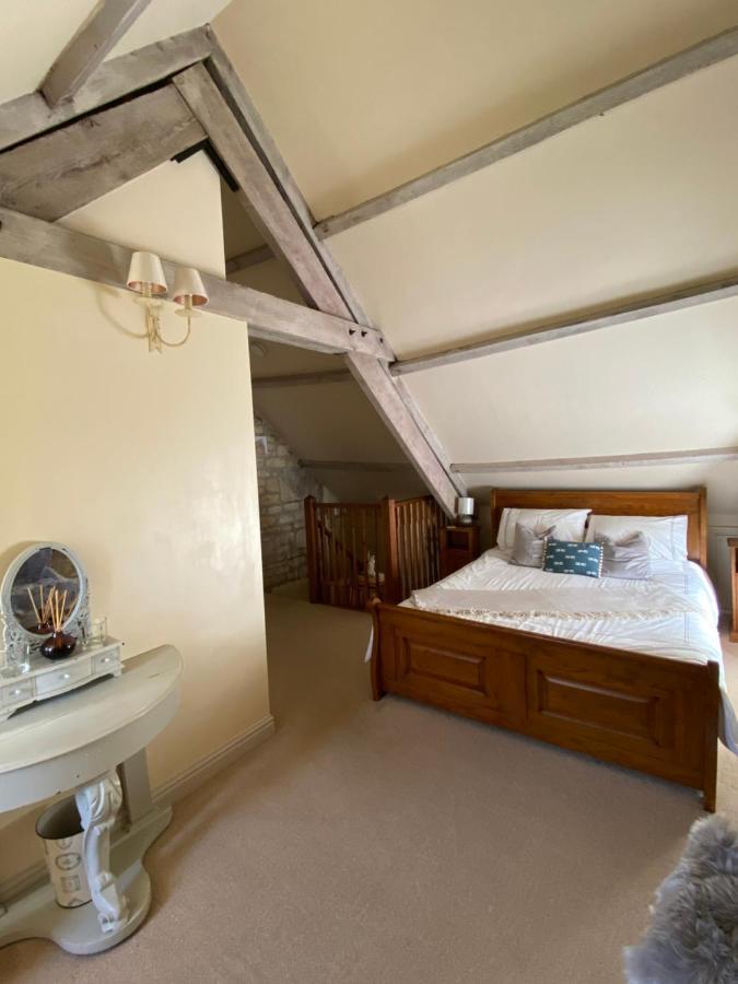 Dove Cottage Bisley  Екстериор снимка