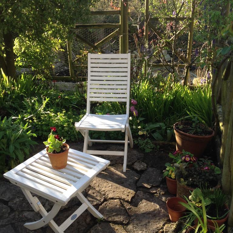 Dove Cottage Bisley  Екстериор снимка
