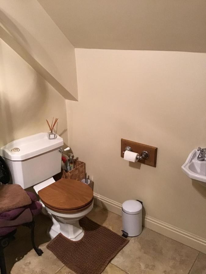 Dove Cottage Bisley  Екстериор снимка